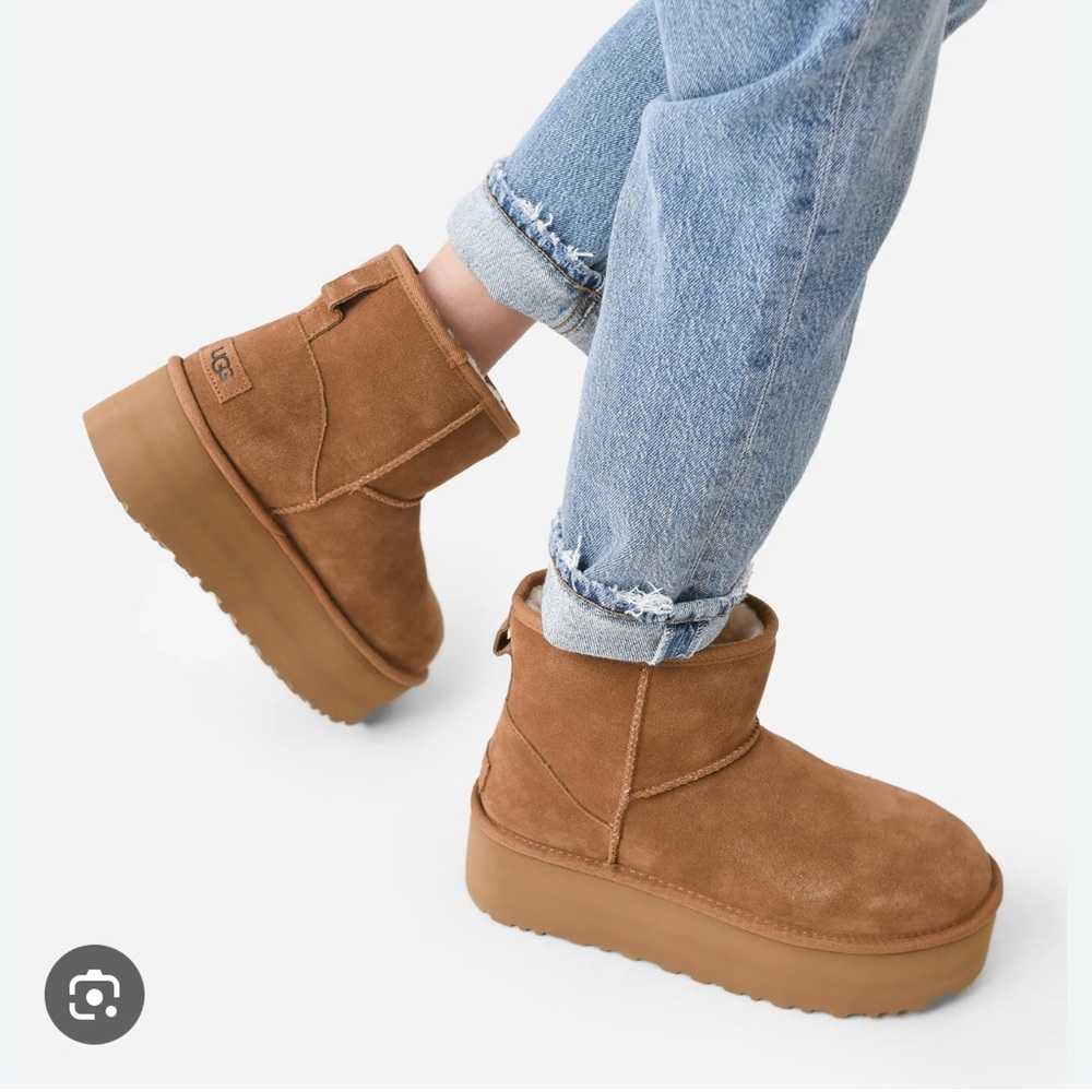 UGG Women's Chestnut Platform Boots